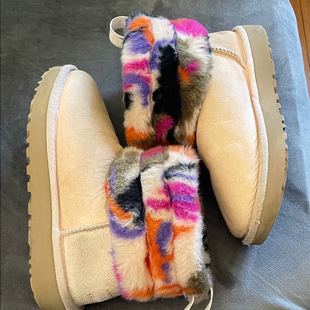 UGG Short Shearling Cuff Boots in Pink with Multicolor Fur - Picture 4 of 8